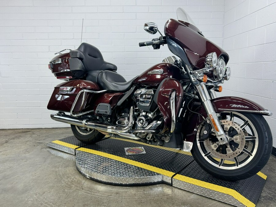 2019 Harley-Davidson Electra Glide Ultra Classic TWISTED CHERRY