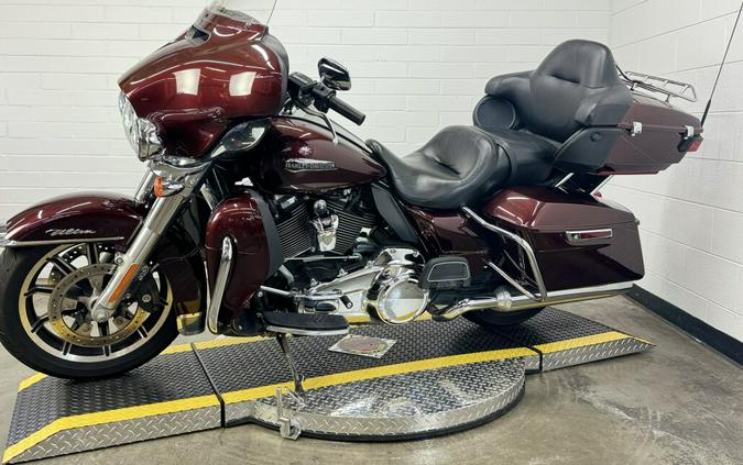 2019 Harley-Davidson Electra Glide Ultra Classic TWISTED CHERRY