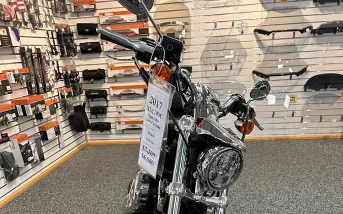 2017 Harley-Davidson® XL1200C Sportster 1200 Custom