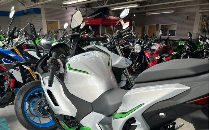 2024 Kawasaki Ninja® 7 Hybrid ABS