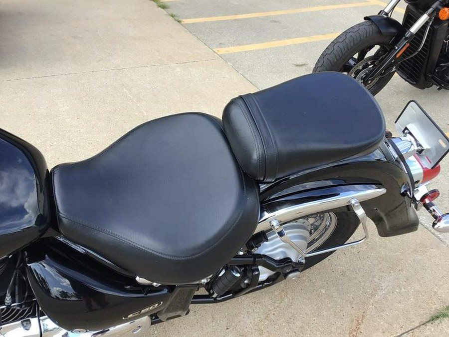 2006 Suzuki Boulevard C50 Black