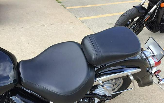 2006 Suzuki Boulevard C50 Black