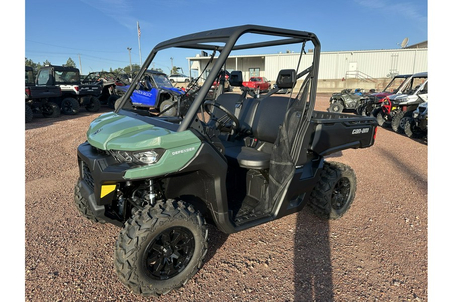 2025 Can-Am Defender DPS HD9