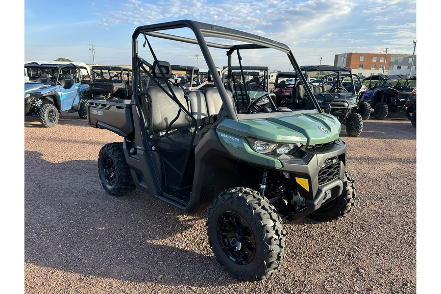 2025 Can-Am Defender DPS HD9