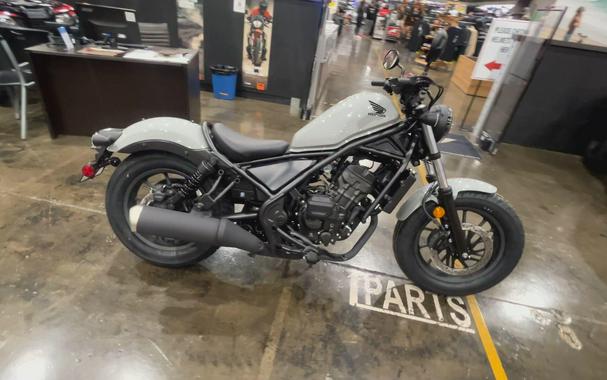 2026 Honda REBEL 300 E-CLUTCH