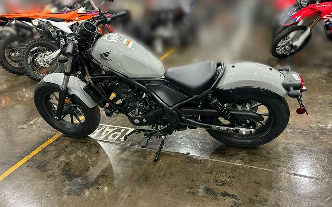 2026 Honda REBEL 300 E-CLUTCH