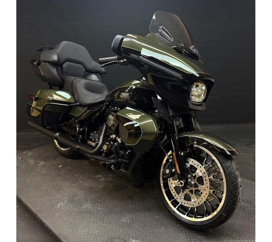 Harley-Davidson® Street Glide Limited 2026 FLHXL OLIV STL MTL/ BLK