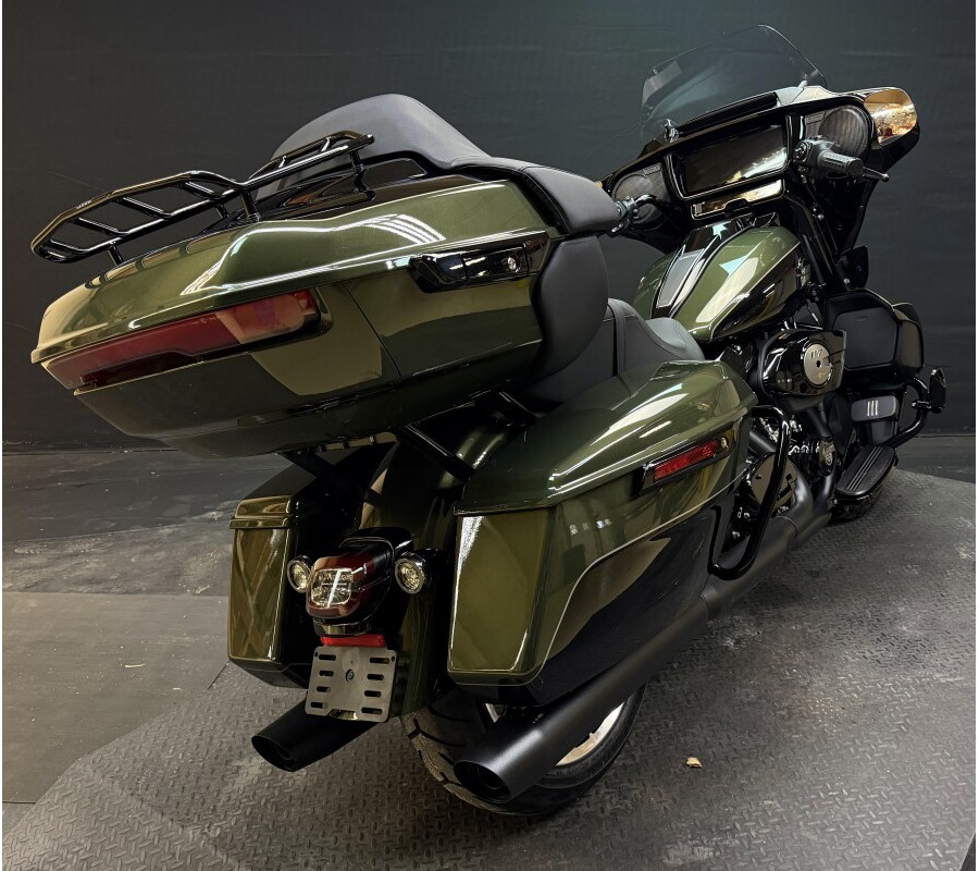 Harley-Davidson® Street Glide Limited 2026 FLHXL OLIV STL MTL/ BLK