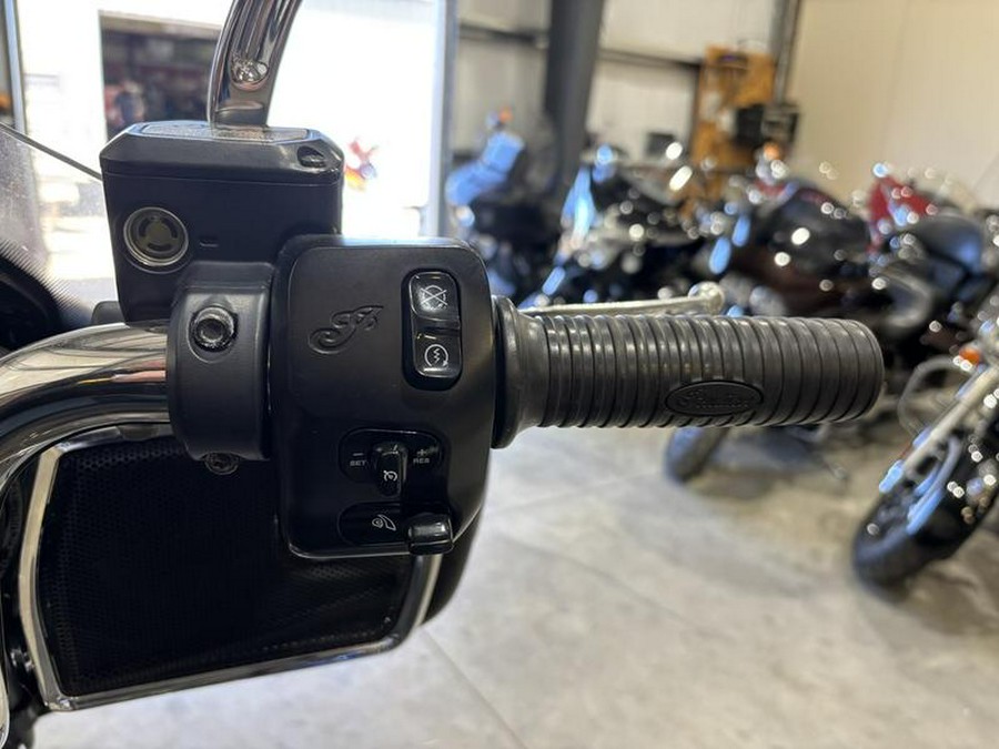 2019 Indian Motorcycle® Chieftain® Steel Gray