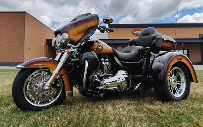 2024 Harley-Davidson Tri Glide Ultra Tobacco Fade