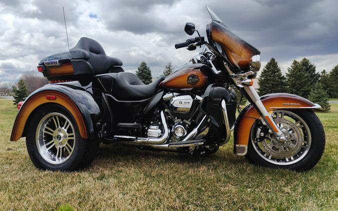 2024 Harley-Davidson Tri Glide Ultra Tobacco Fade