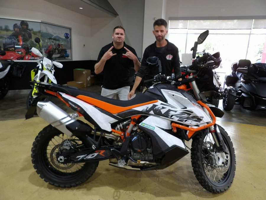 2020 KTM Adventure 790 R