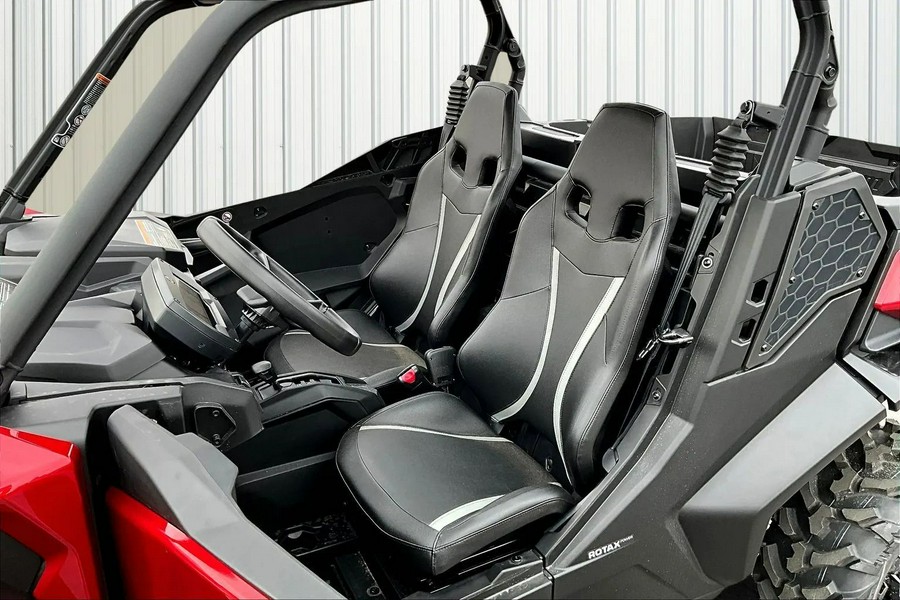 2026 Can-Am SSV COM XT 60 700 RD 26 XT 700