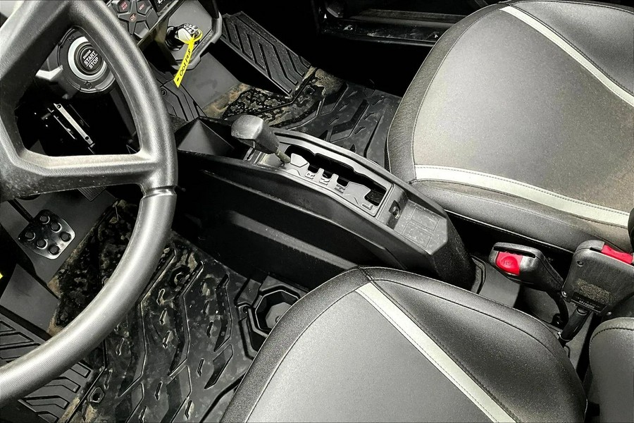 2026 Can-Am SSV COM XT 60 700 RD 26 XT 700