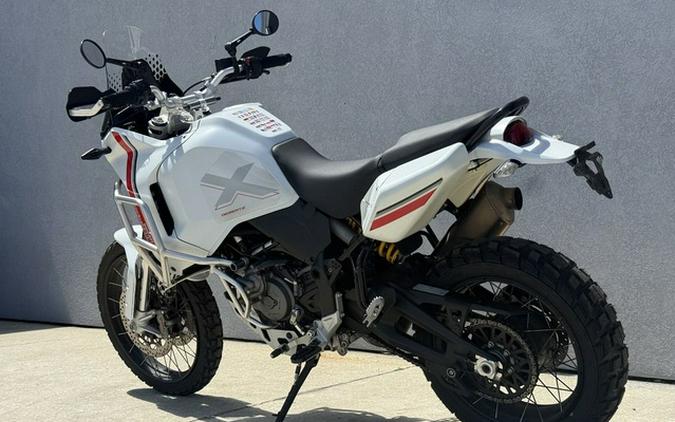 2023 Ducati DesertX Star White Silk