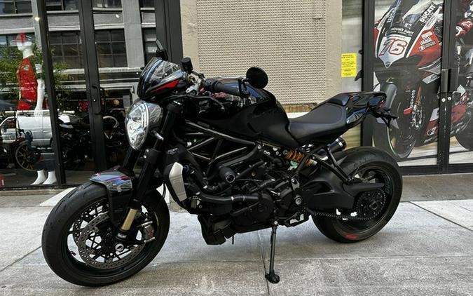 2017 Ducati Monster 1200 R Thrilling Black