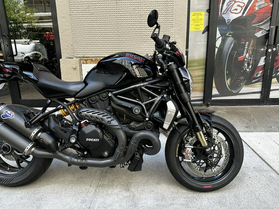 2017 Ducati Monster 1200 R Thrilling Black