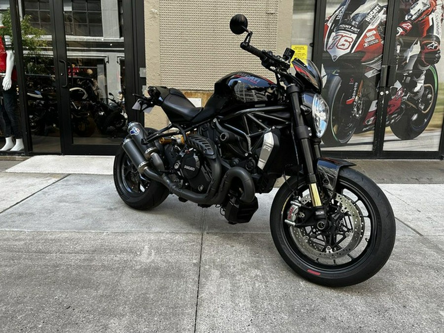 2017 Ducati Monster 1200 R Thrilling Black