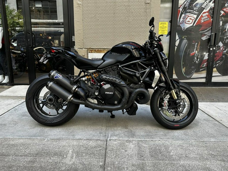 2017 Ducati Monster 1200 R Thrilling Black