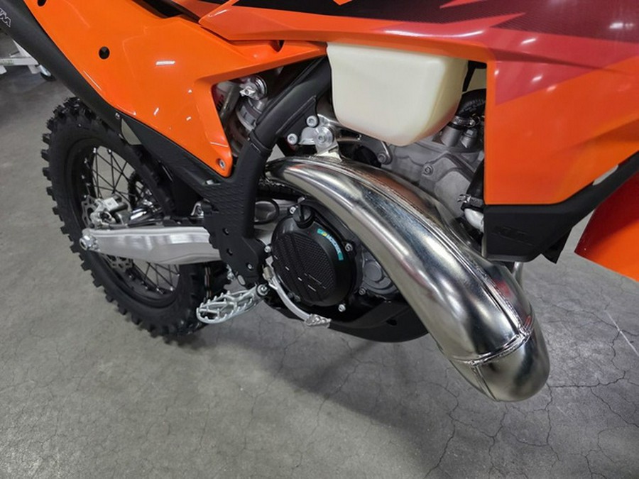 2027 KTM XC 300 W