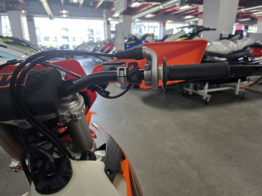 2027 KTM XC 300 W