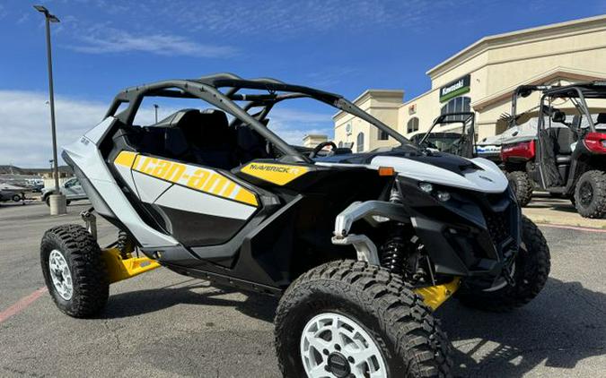 New 2024 CAN-AM MAVERICK R 99T DCT CATALYST GRAY AND NEO YELLOW
