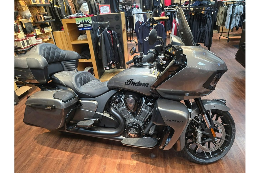 2025 PURSUIT DARK HORSE, 49ST Dark Horse - Indian Motorcycle