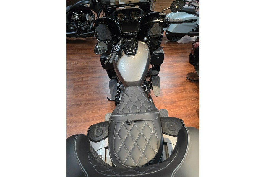 2025 PURSUIT DARK HORSE, 49ST Dark Horse - Indian Motorcycle