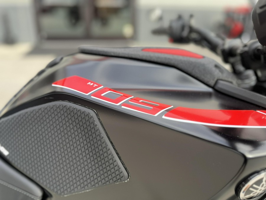 2025 Yamaha MT 09