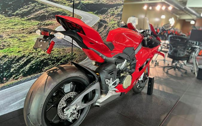 2026 Ducati Panigale V4