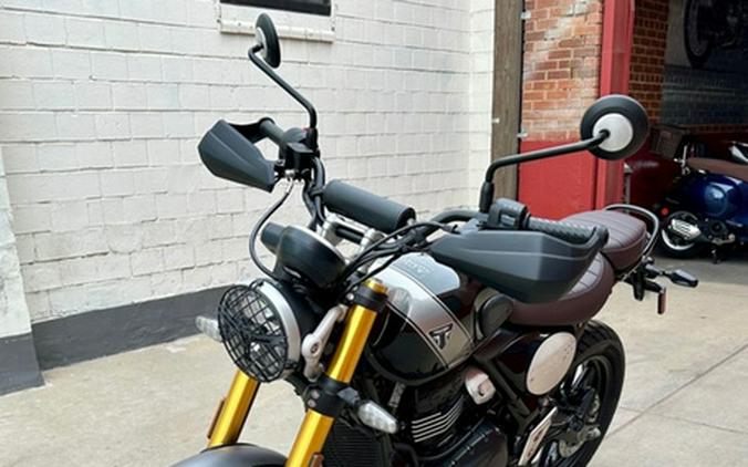 2025 Triumph Scrambler 400 X Phantom Black Silver Ice