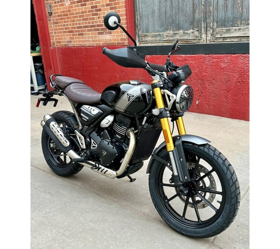 2025 Triumph Scrambler 400 X Phantom Black Silver Ice