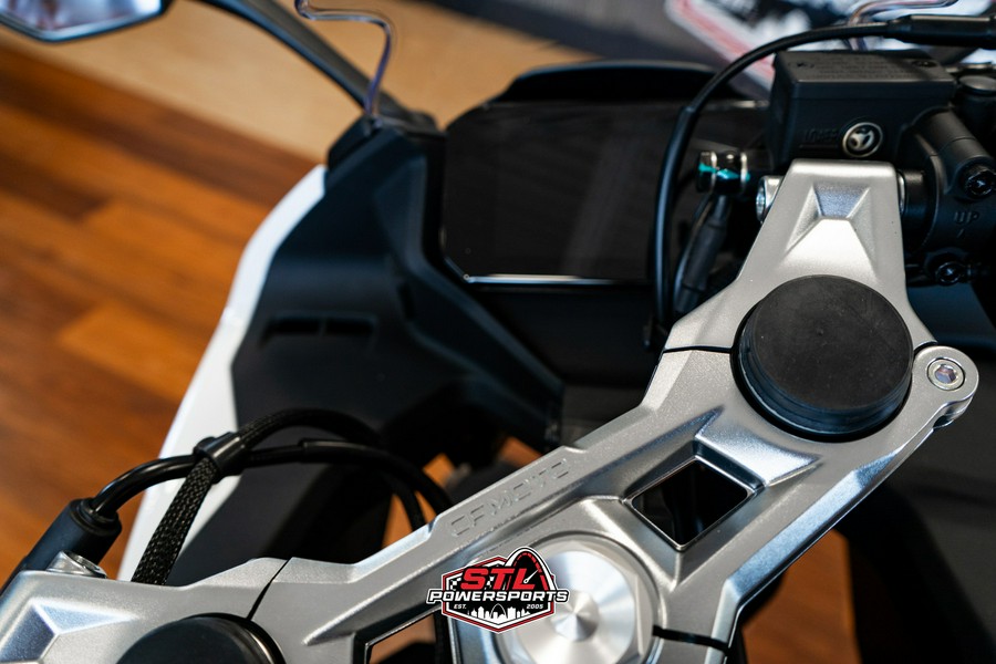 2025 CFMOTO 300SS