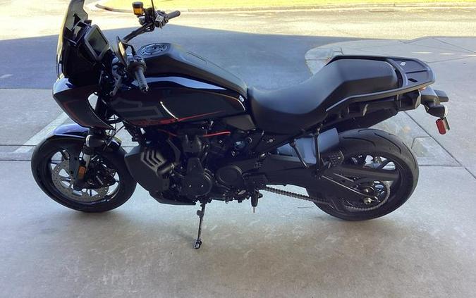 2025 Harley-Davidson® RA1250ST - Pan America® 1250 ST