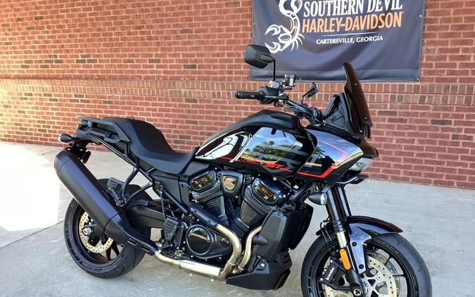 2025 Harley-Davidson® RA1250ST - Pan America® 1250 ST