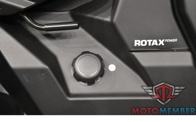 2026 Can-Am Defender MAX DPS CAB HD10