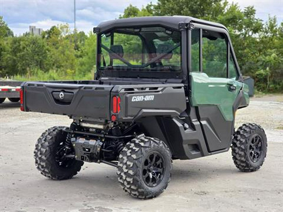 2026 Can-Am Defender DPS CAB