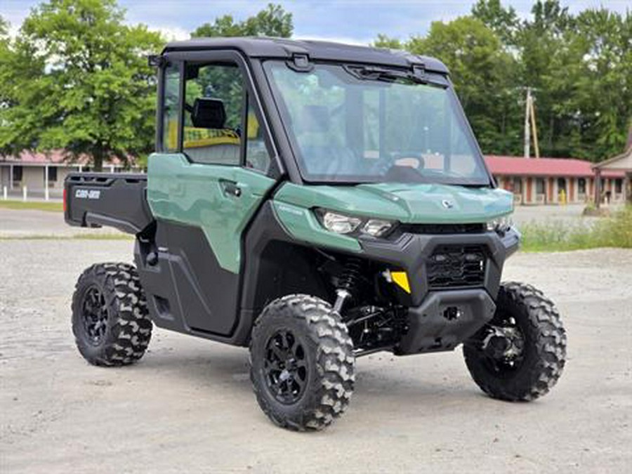 2026 Can-Am Defender DPS CAB