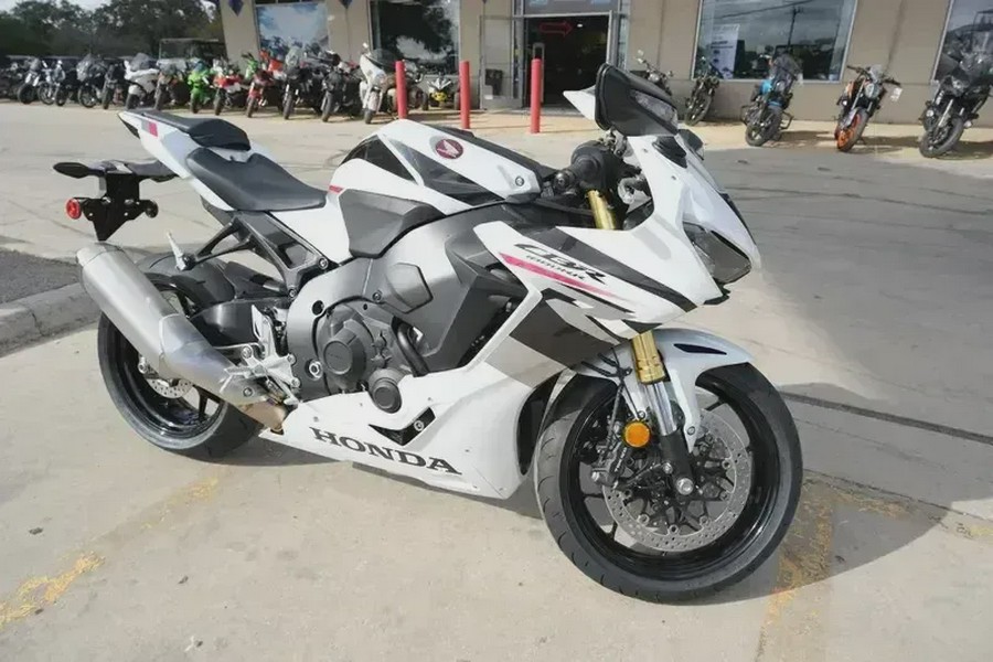 New 2026 HONDA CBR1000RR