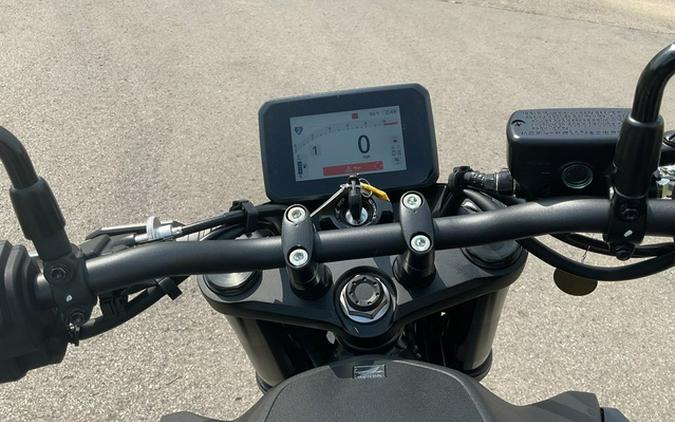 2026 Honda CB750 Hornet E-Clutch