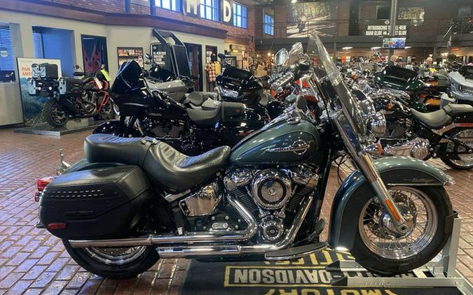 2020 Harley-Davidson Softail FLHC - Heritage Classic