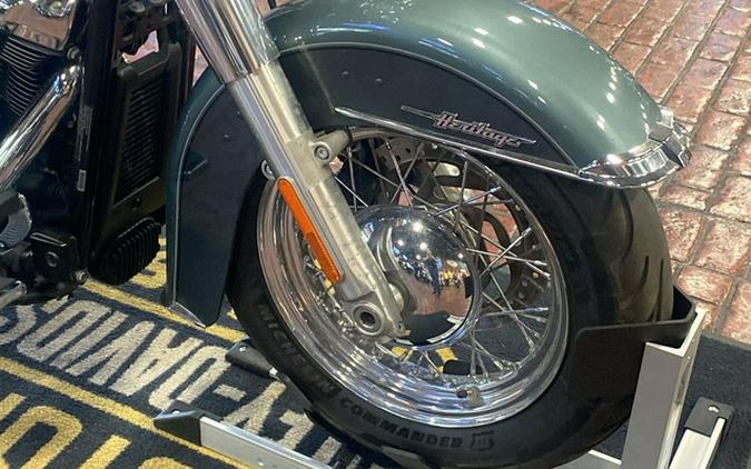 2020 Harley-Davidson Softail FLHC - Heritage Classic