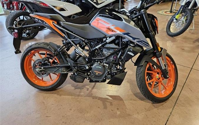 2023 KTM 200 Duke