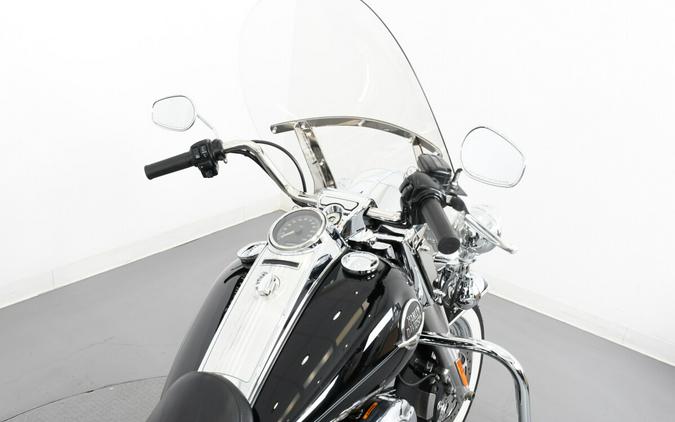 2009 Harley-Davidson® FLHR Road King® Classic