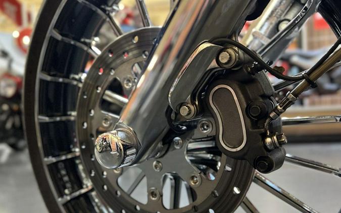 2014 Harley-Davidson Softail FXSBSE - CVO Breakout