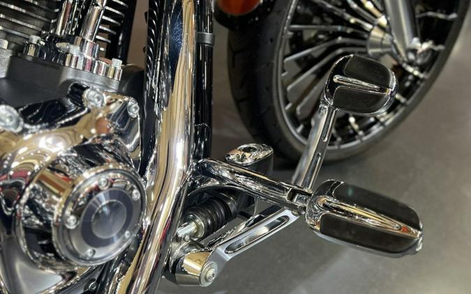2014 Harley-Davidson Softail FXSBSE - CVO Breakout