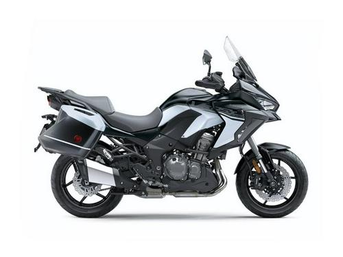 2019 Kawasaki Versys 1000 SE LT+ Review (19 Fast Facts)