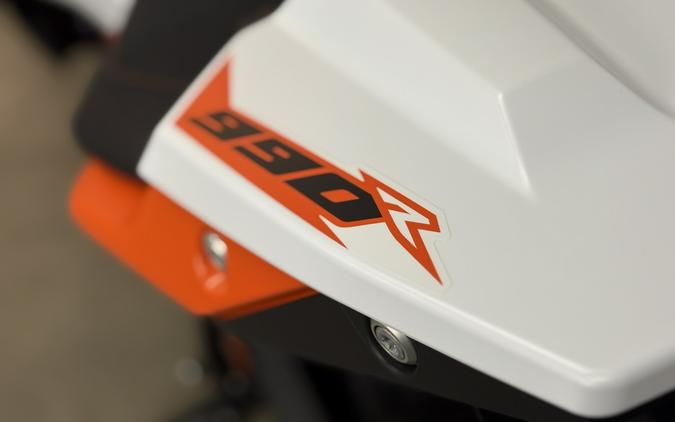 2026 KTM 990 Duke