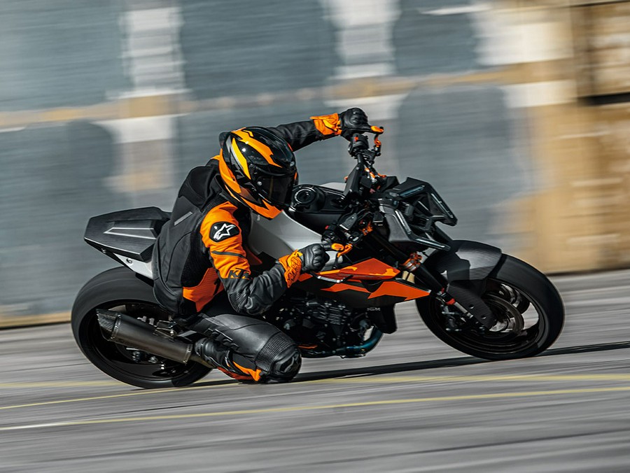 2026 KTM 990 Duke