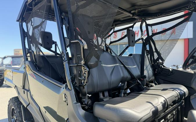 2025 Honda Pioneer 1000-6 Deluxe Crew